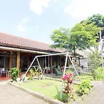 Villa Enggal
