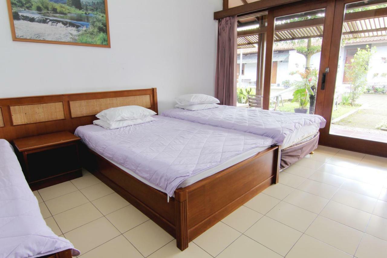 Wisma tamu Enggal Lembang