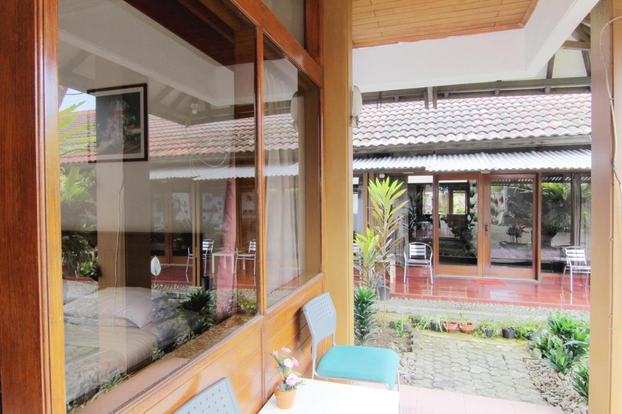 Enggal Wisma tamu 2*